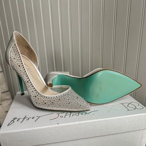 NWB Betsey Johnson xDB Women’s Bridal Shoes